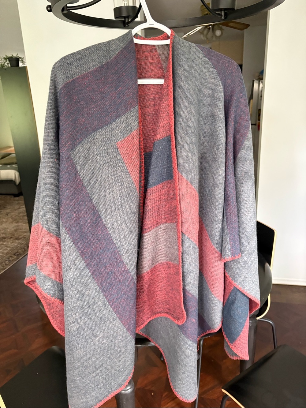 BB Dakota Gray and Coral Geometric Knit Wrap